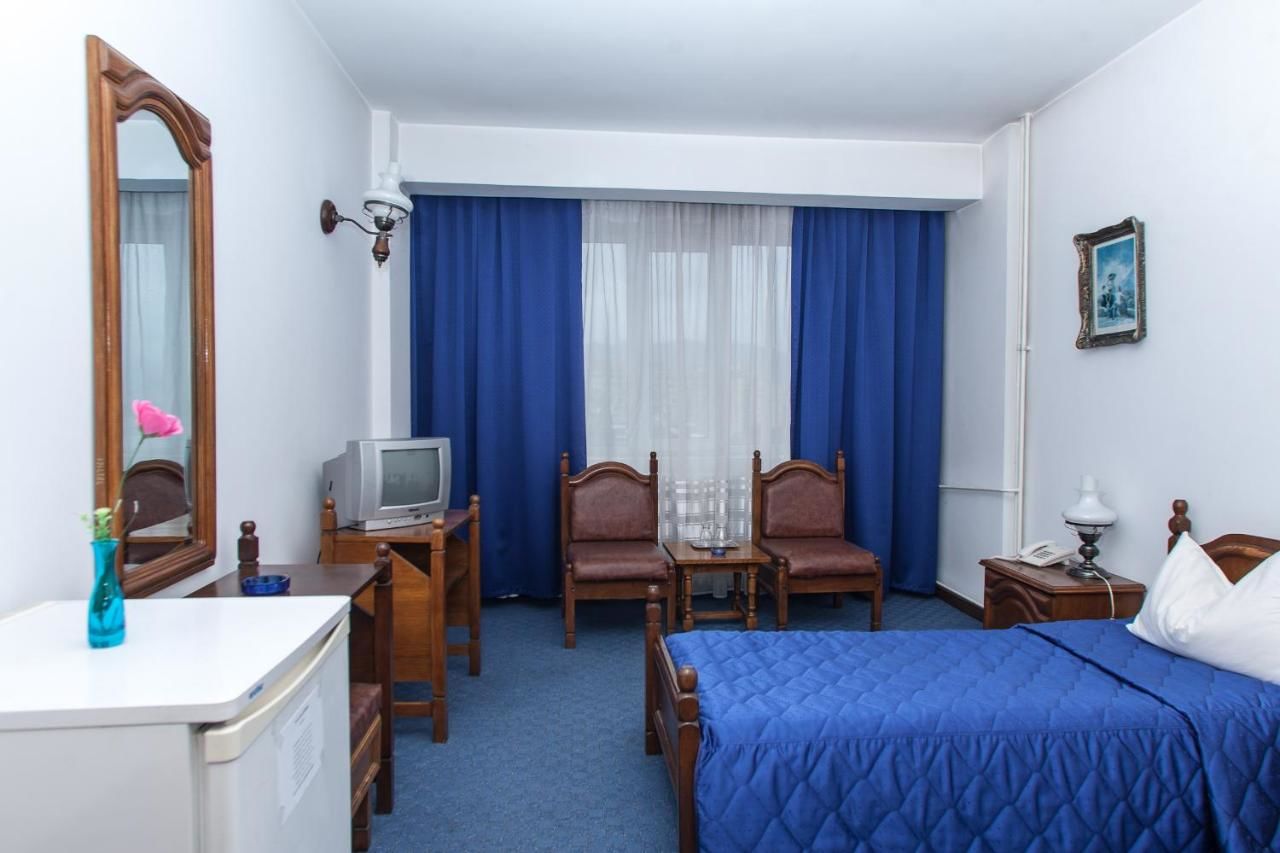 Отель Hotel Petroşani Петрошани-42